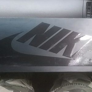 Supreme nike air more uptemp sz 9.5